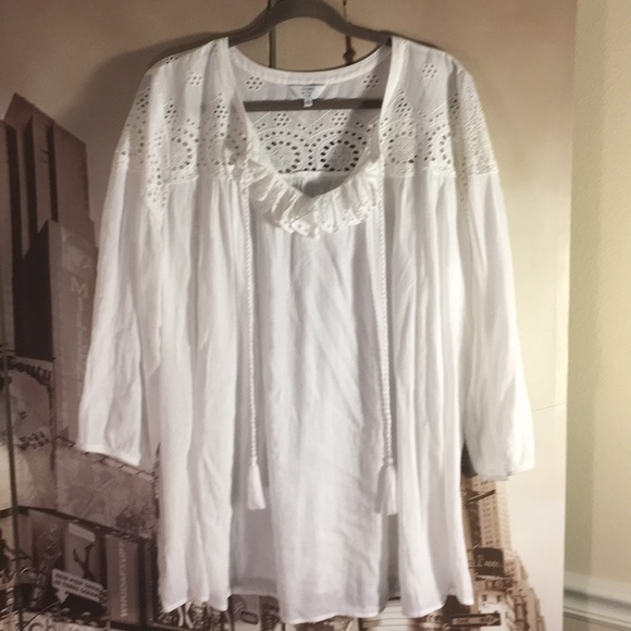 crown & ivy Tops - White bohemian blouse